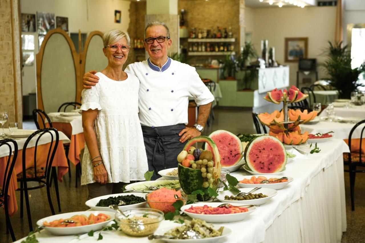 Hotel Garden B&B Marotta Kültér fotó